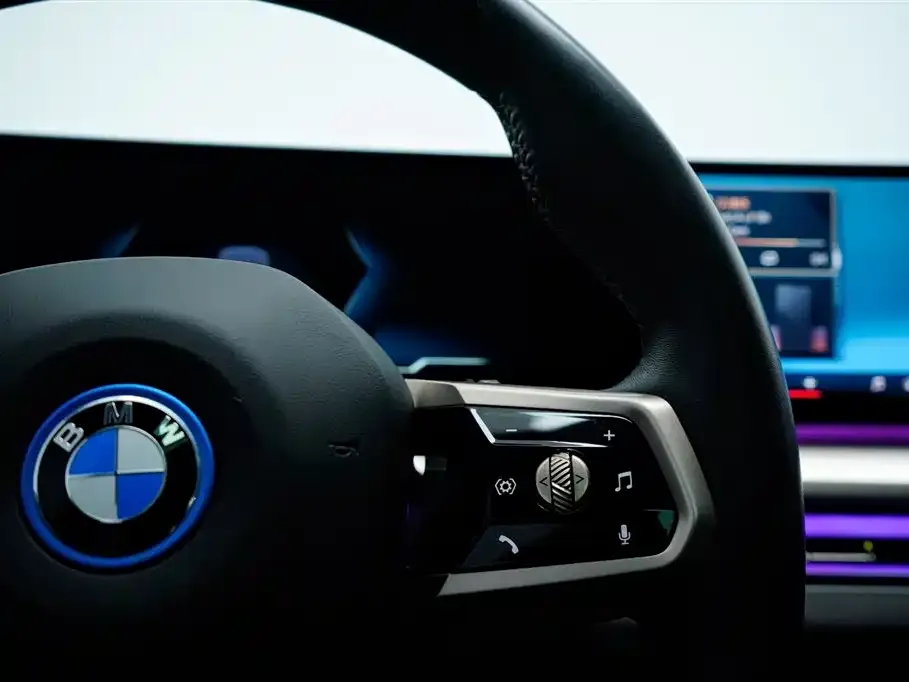 BMW i5 — фото 3