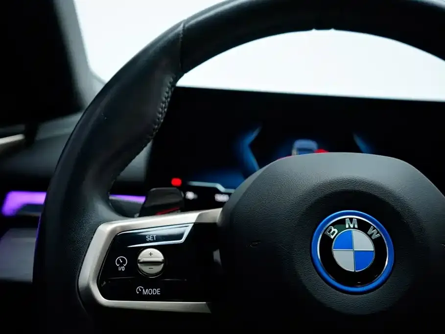 BMW i5 — фото 7