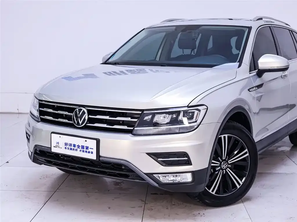 Volkswagen Tiguan L — фото 8