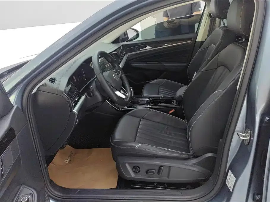 Volkswagen Passat — фото 10
