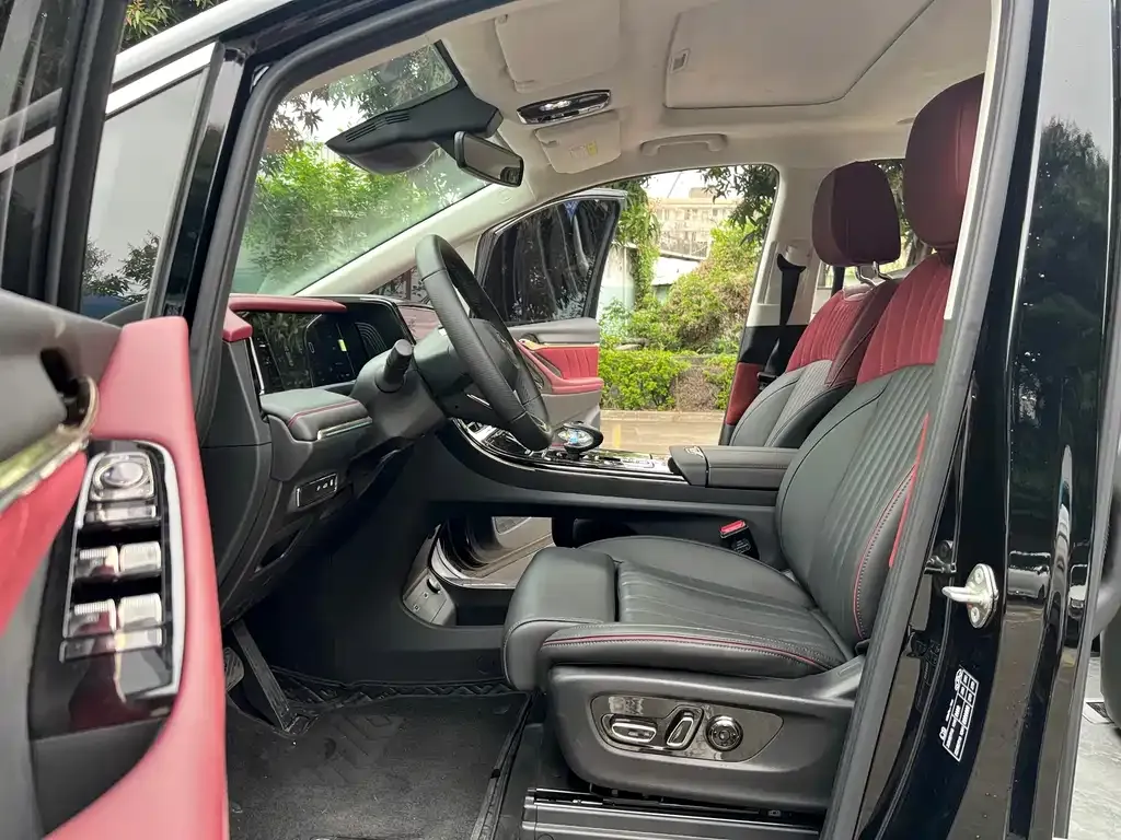 GAC Motor Trumpchi E9 — фото 8