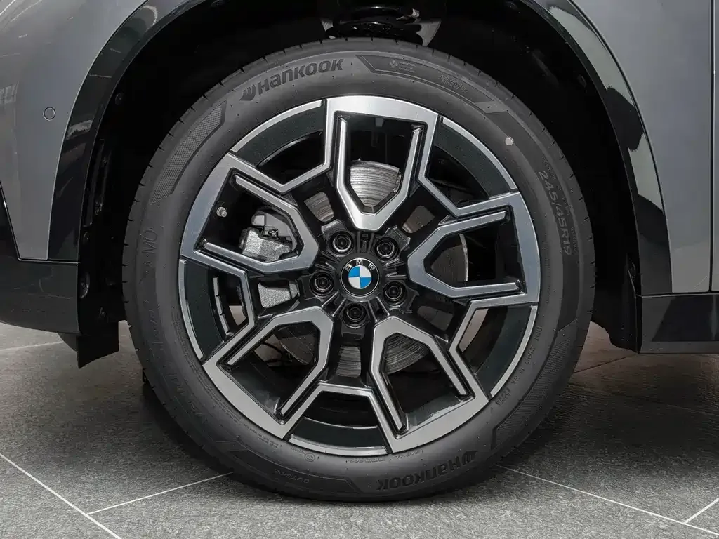 BMW X1 — фото 5