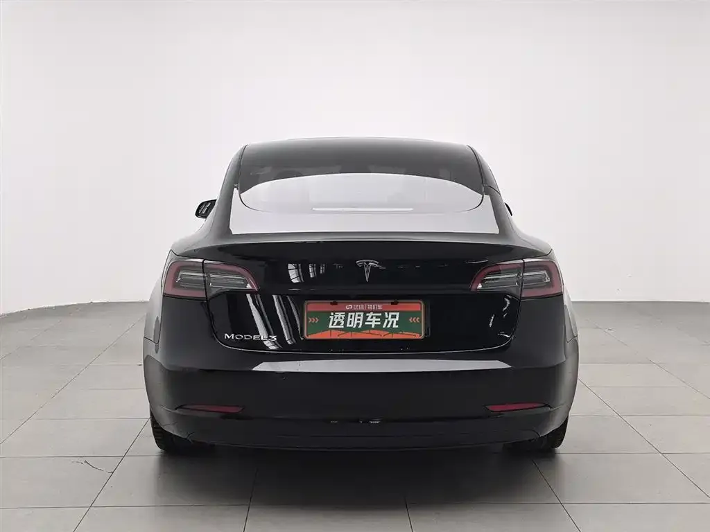 Tesla Model 3 — фото 4