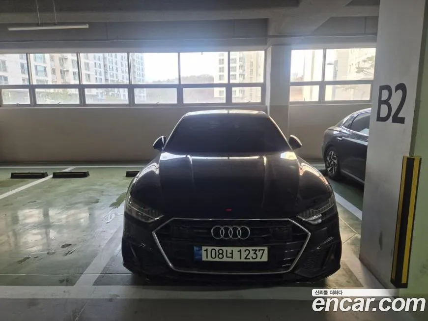Audi A7 — фото 1
