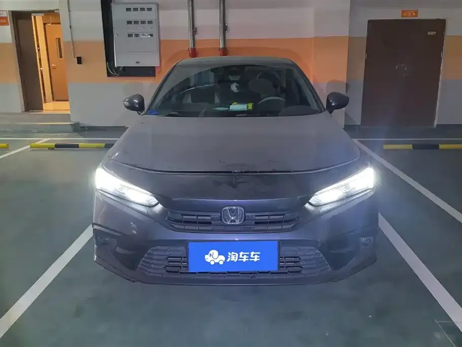 Honda Civic — фото 10