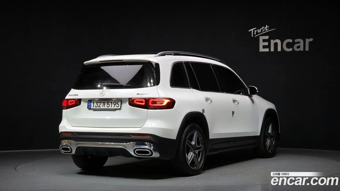 Mercedes-Benz GLB-Class — фото 4