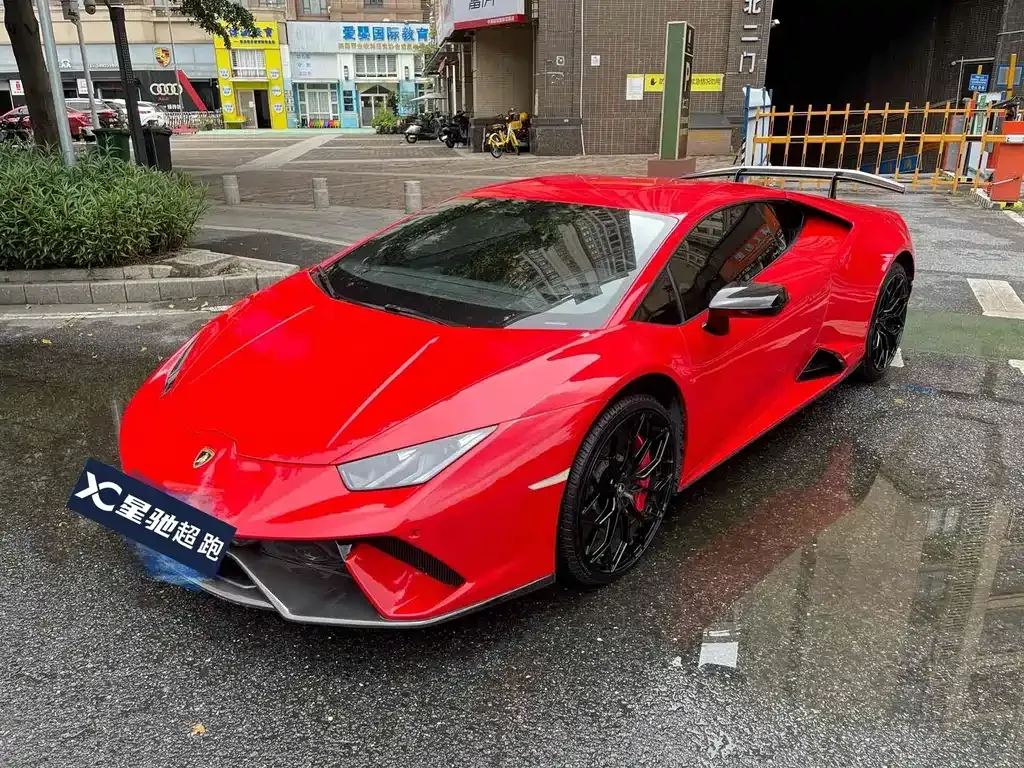Lamborghini Huracan — фото 1