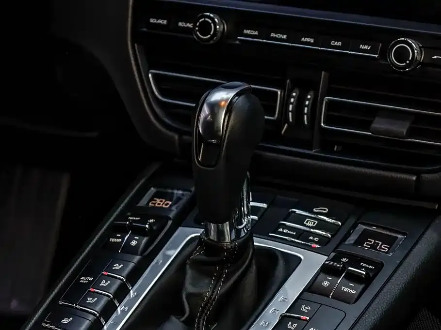 Porsche Macan — фото 4