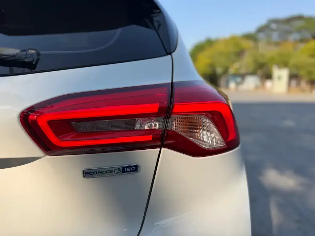 Ford Focus — фото 2
