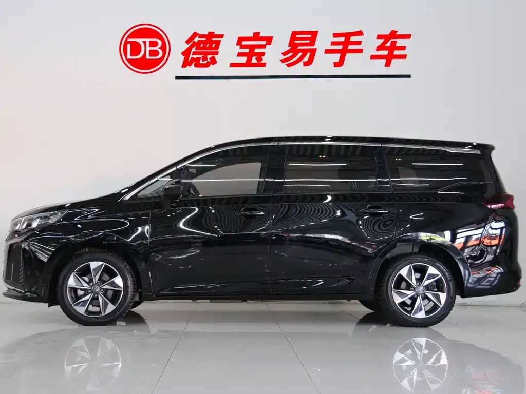 GAC Motor Trumpchi M6 — фото 4