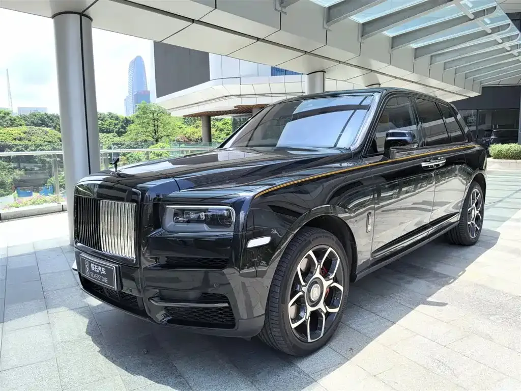 Rolls-Royce Cullinan — фото 1