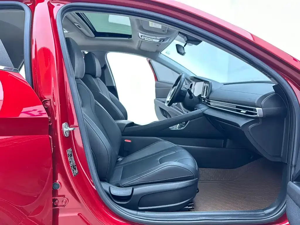 Hyundai Elantra — фото 6