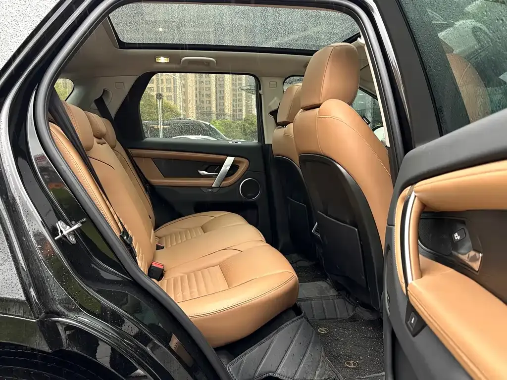Land Rover Discovery Sport — фото 10