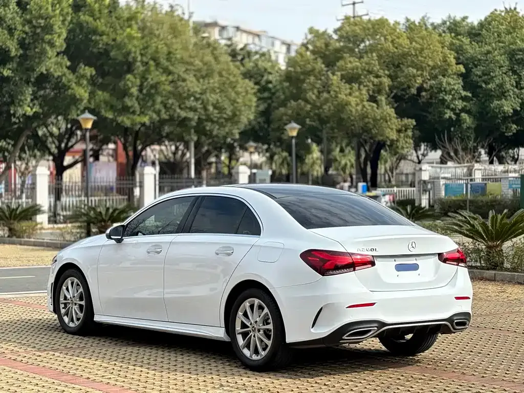 Mercedes-Benz A-Class — фото 8