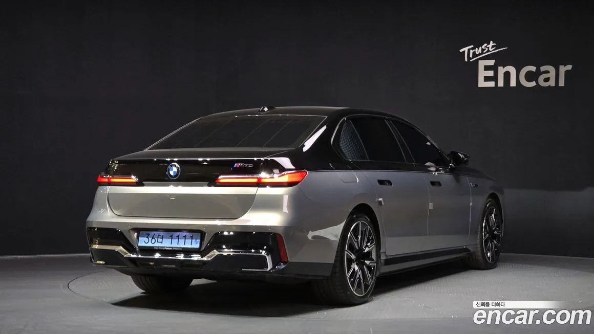 BMW i7 — фото 2
