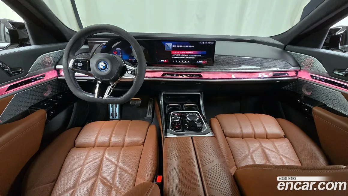 BMW i7 — фото 4