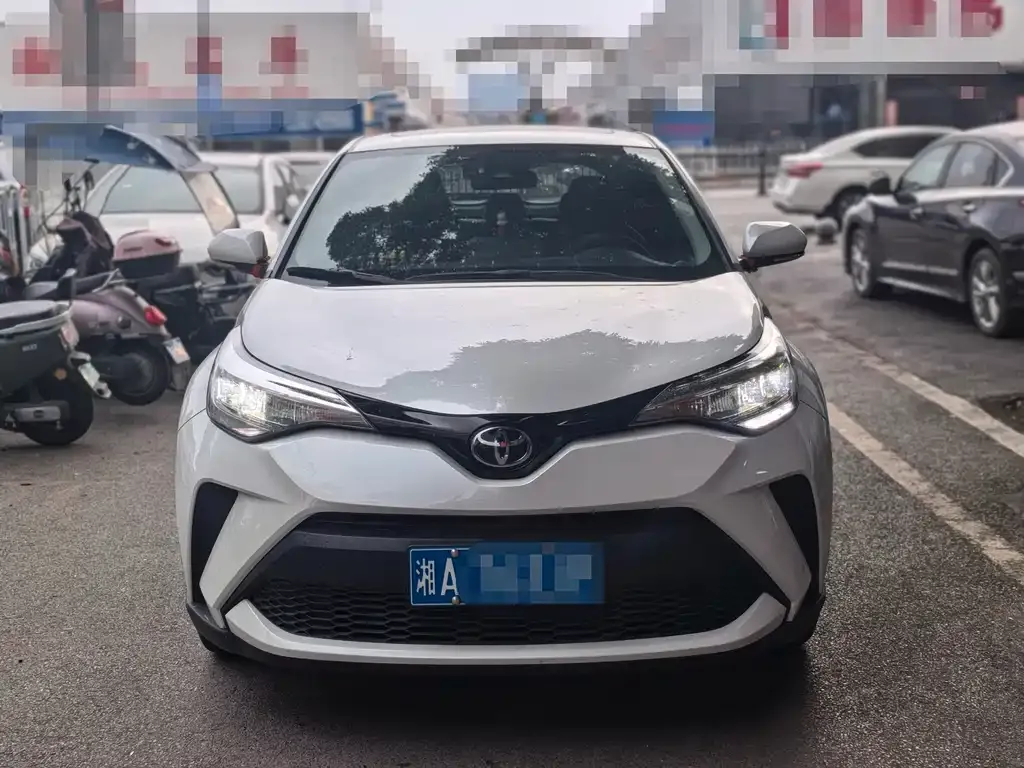Toyota C-HR — фото 6