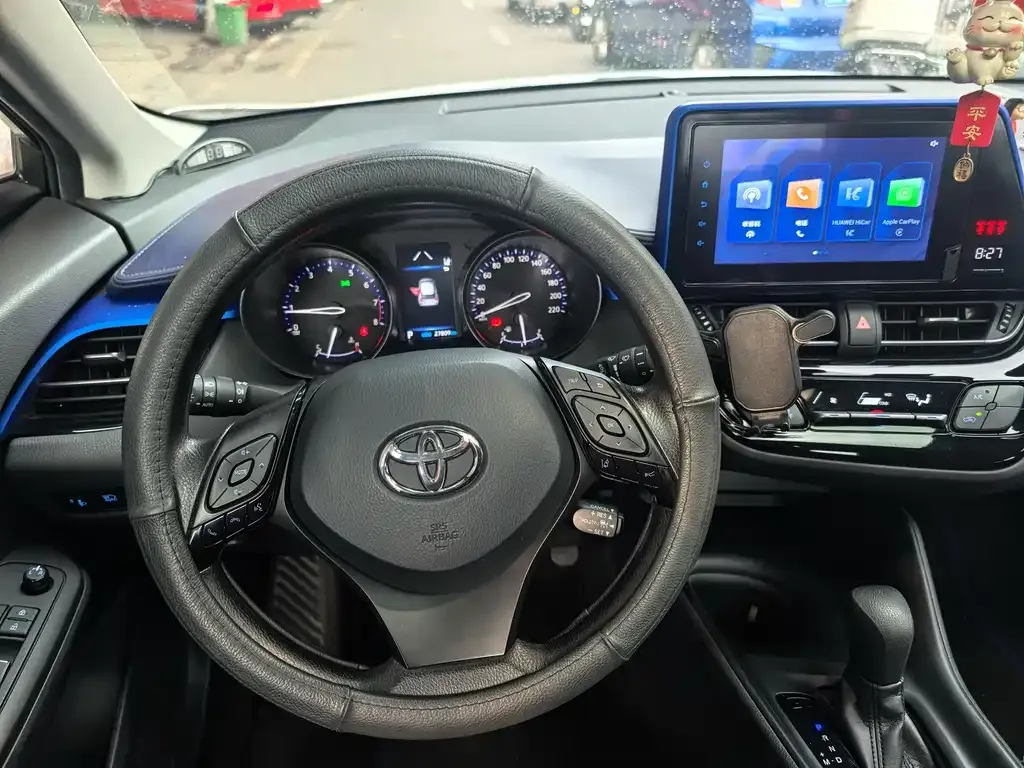 Toyota C-HR — фото 5