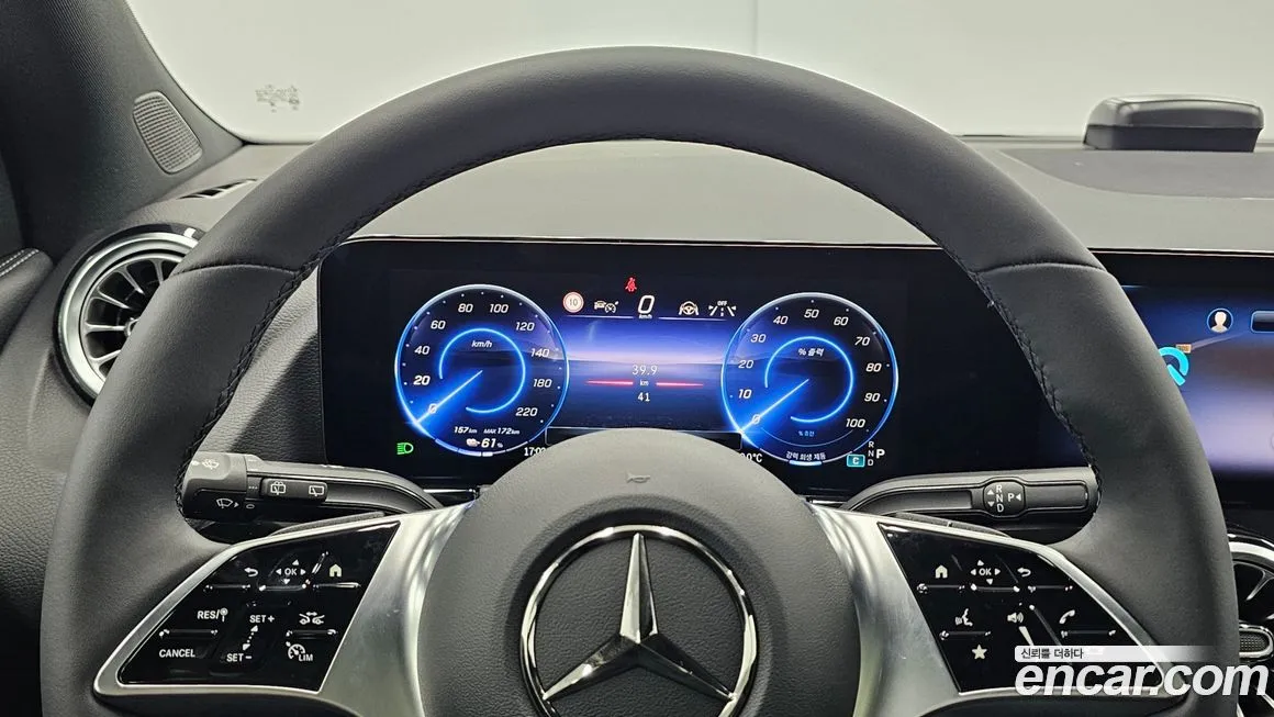 Mercedes-Benz EQA — фото 8