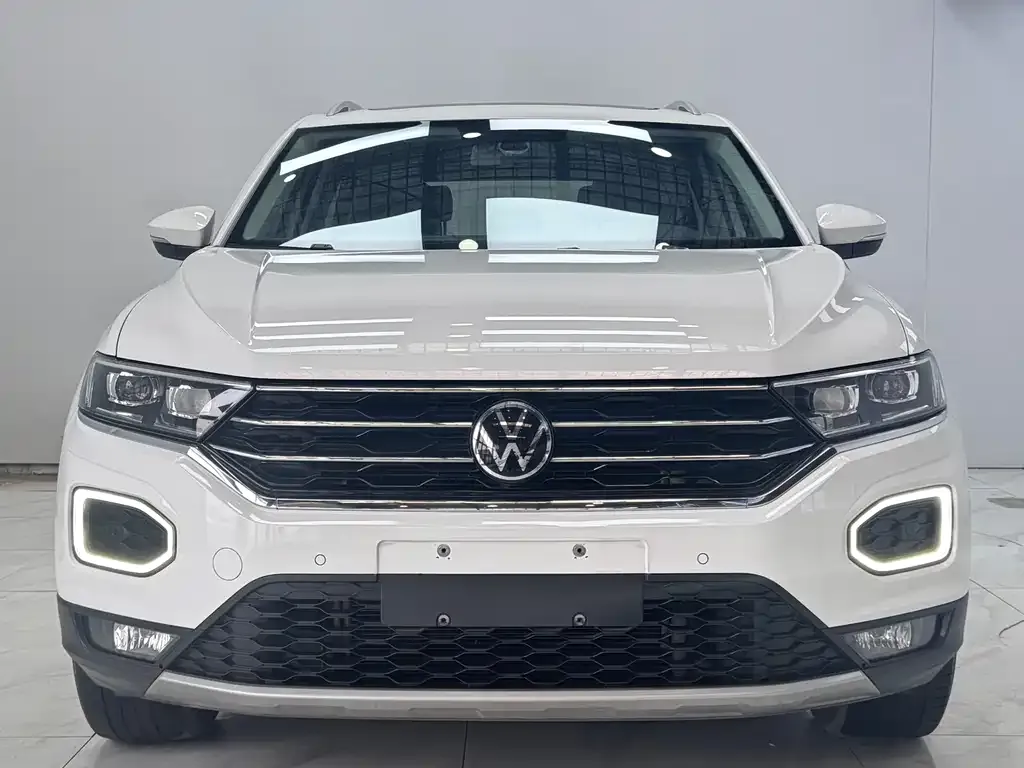 Volkswagen T-Roc — фото 10