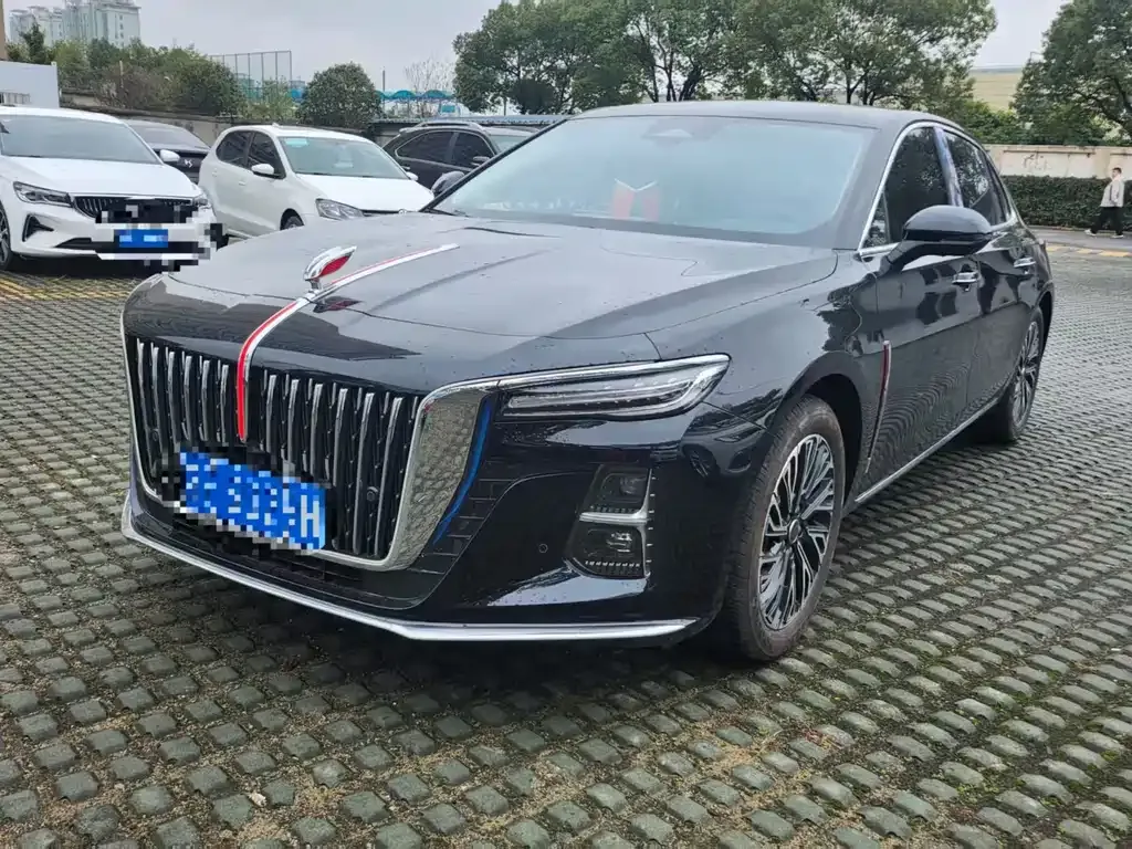 Hongqi H5 — фото 1