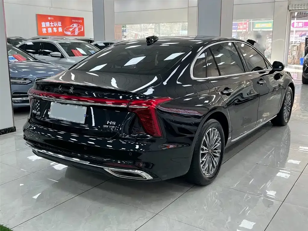 Hongqi H5 — фото 9