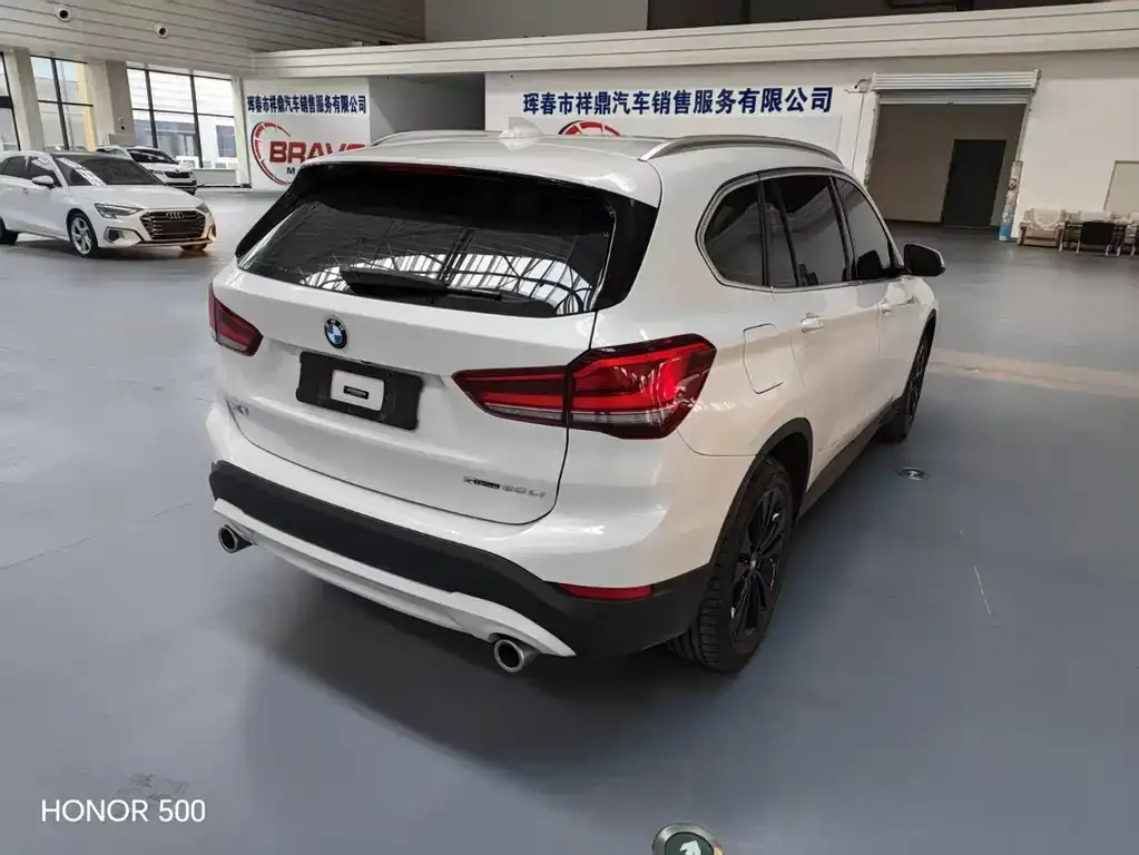 BMW X1 — фото 10