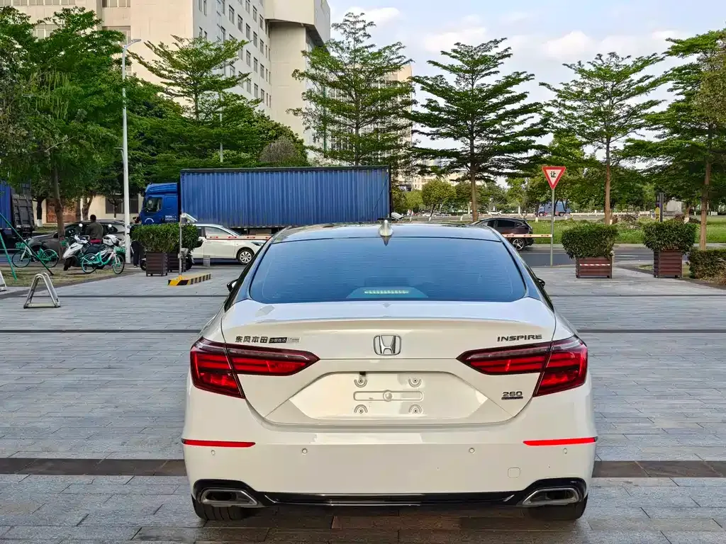Honda Inspire — фото 7