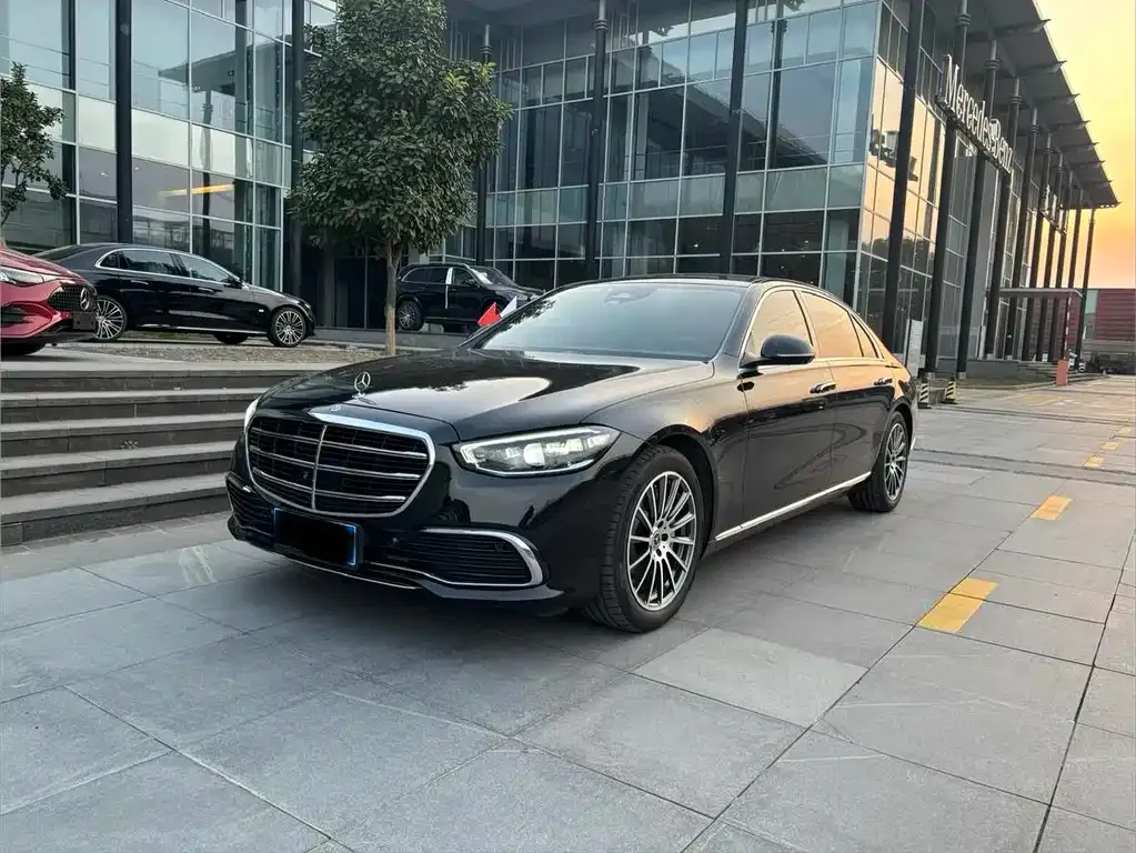 Mercedes-Benz S-Class — фото 1