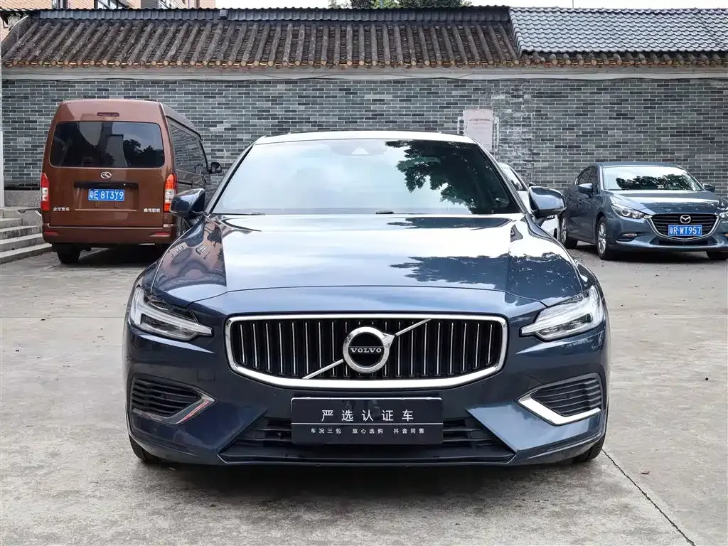 Volvo S60 PHEV — фото 6