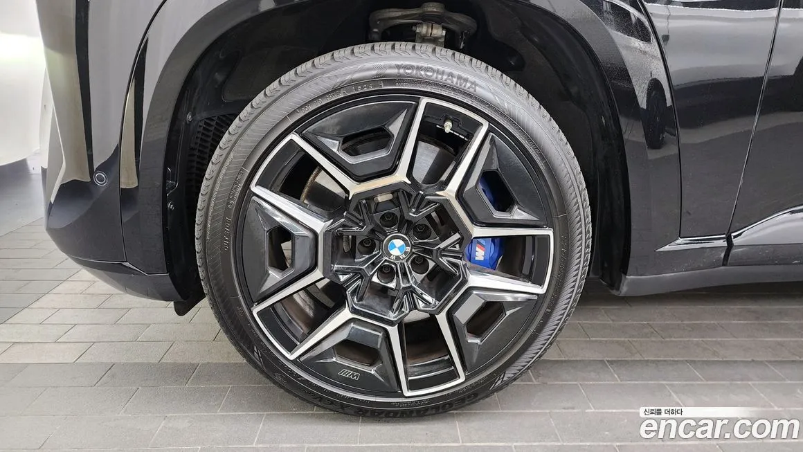 BMW XM — фото 8
