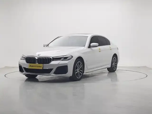 BMW 5 Series — фото 1