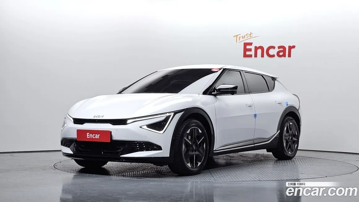 Kia EV6 — фото 1
