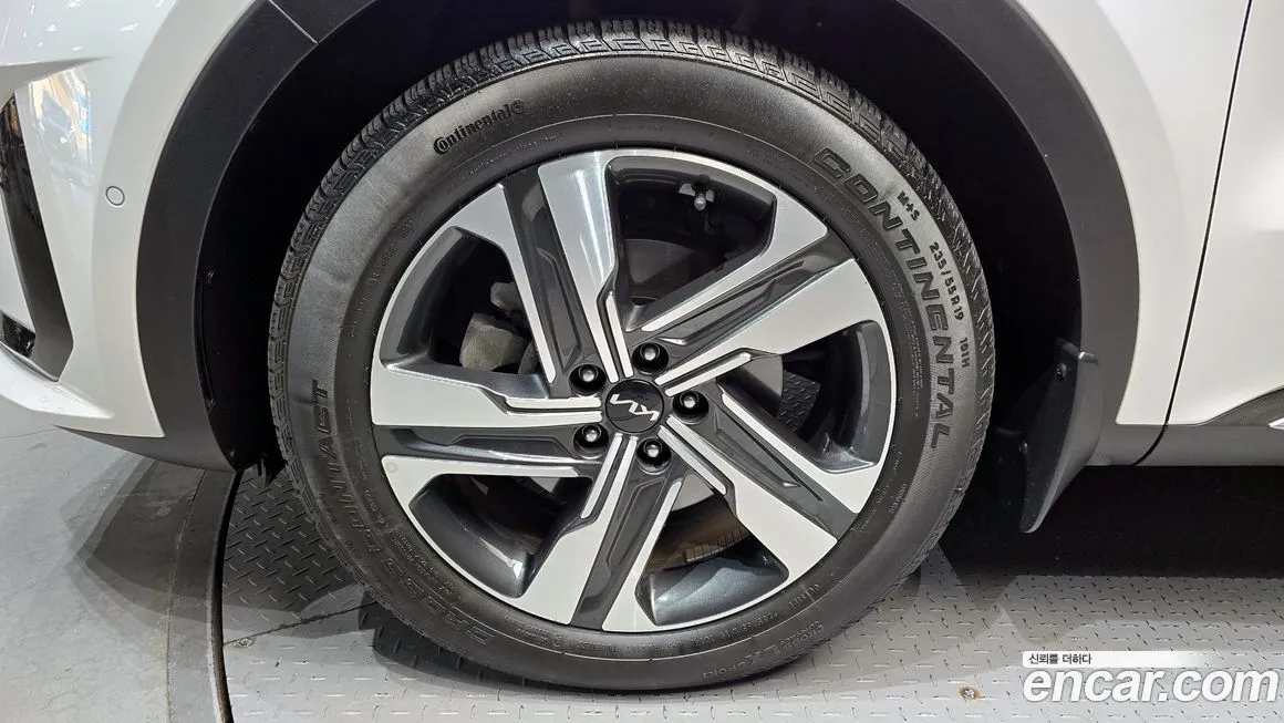 Kia Sorento — фото 6