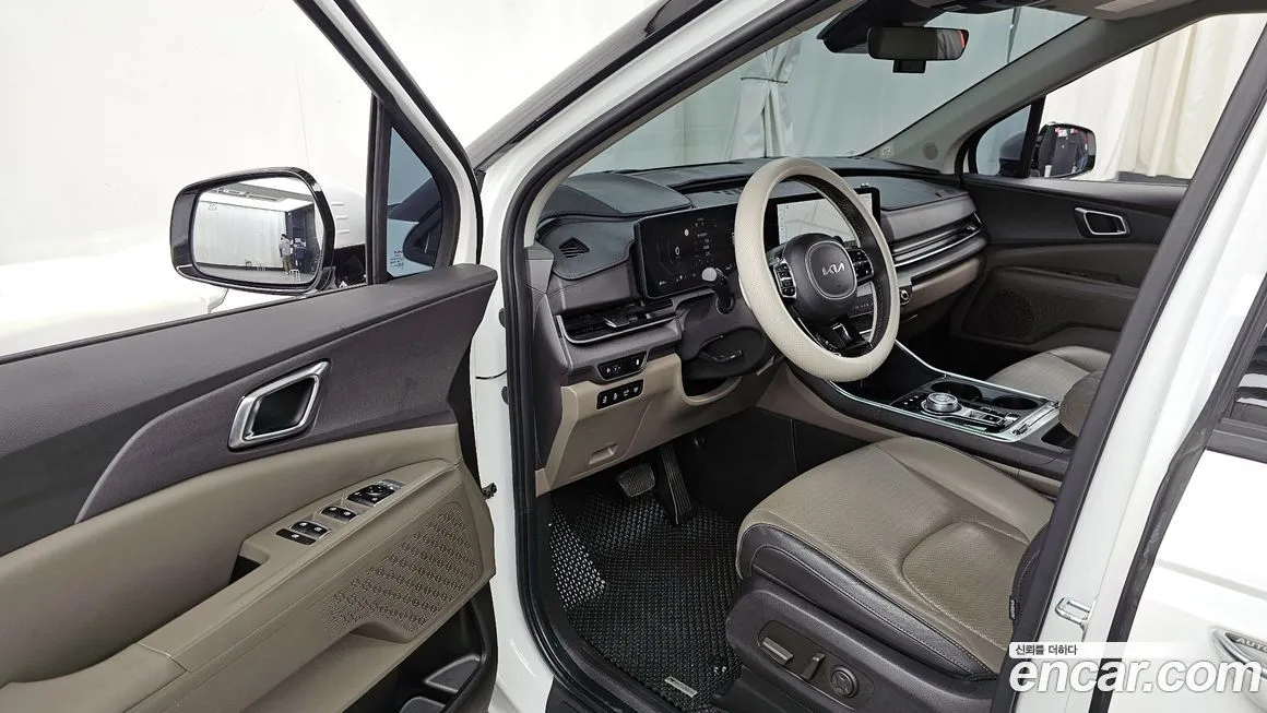 Kia Carnival — фото 10