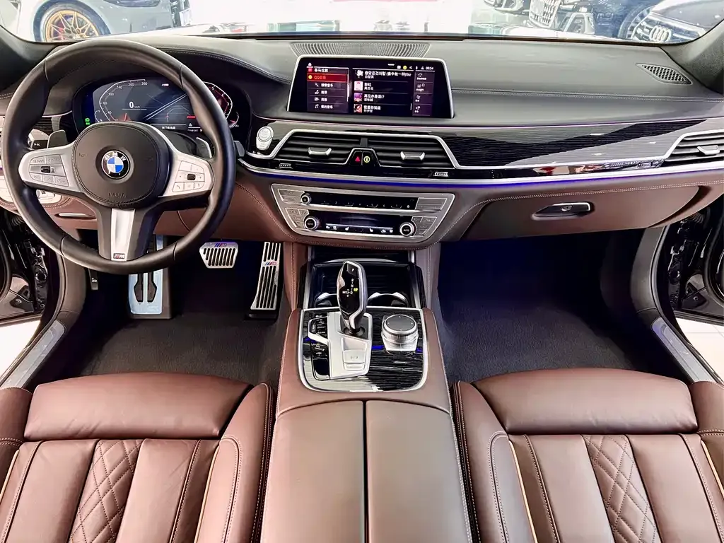 BMW 7 Series — фото 4