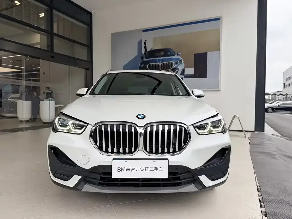 BMW X1 — фото 5