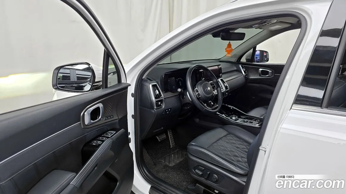 Kia Sorento — фото 10