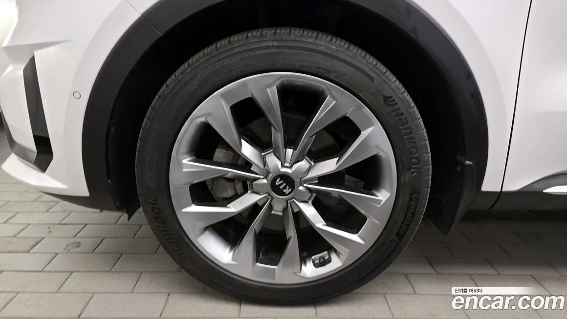 Kia Sorento — фото 8