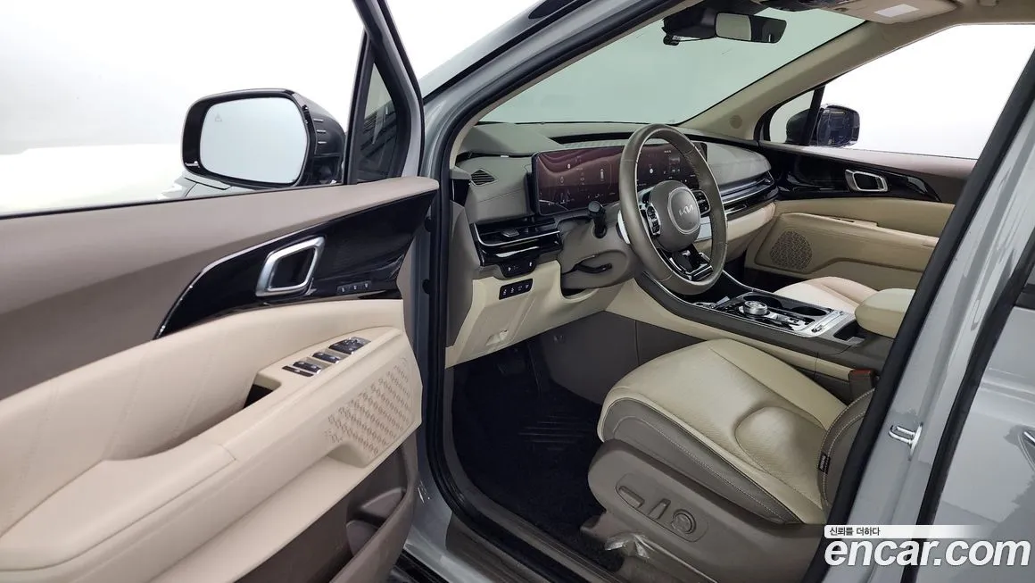 Kia Carnival — фото 10