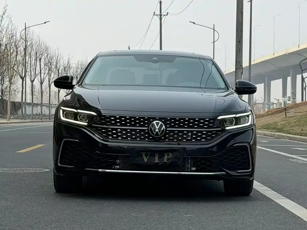 Volkswagen Passat — фото 5