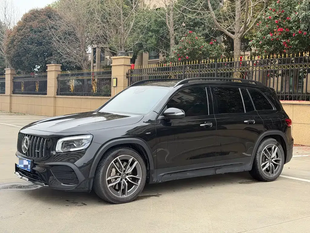 Mercedes-Benz GLB AMG — фото 1