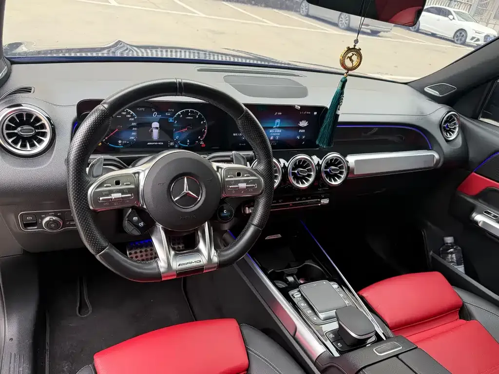 Mercedes-Benz GLB AMG — фото 7