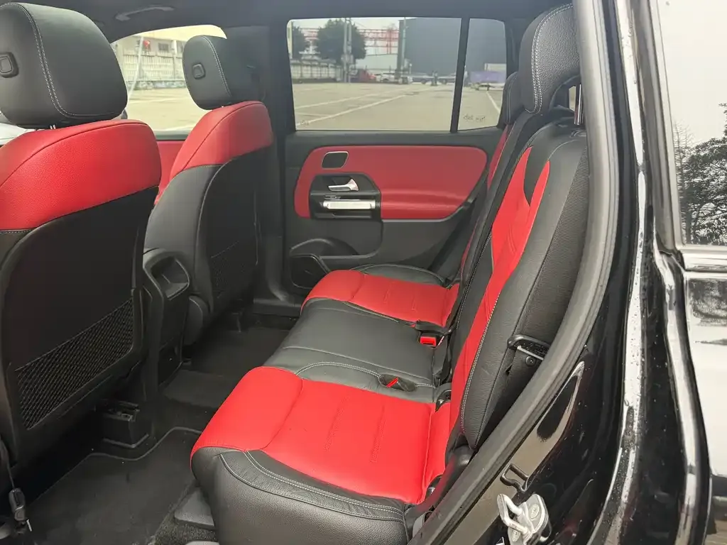 Mercedes-Benz GLB AMG — фото 9