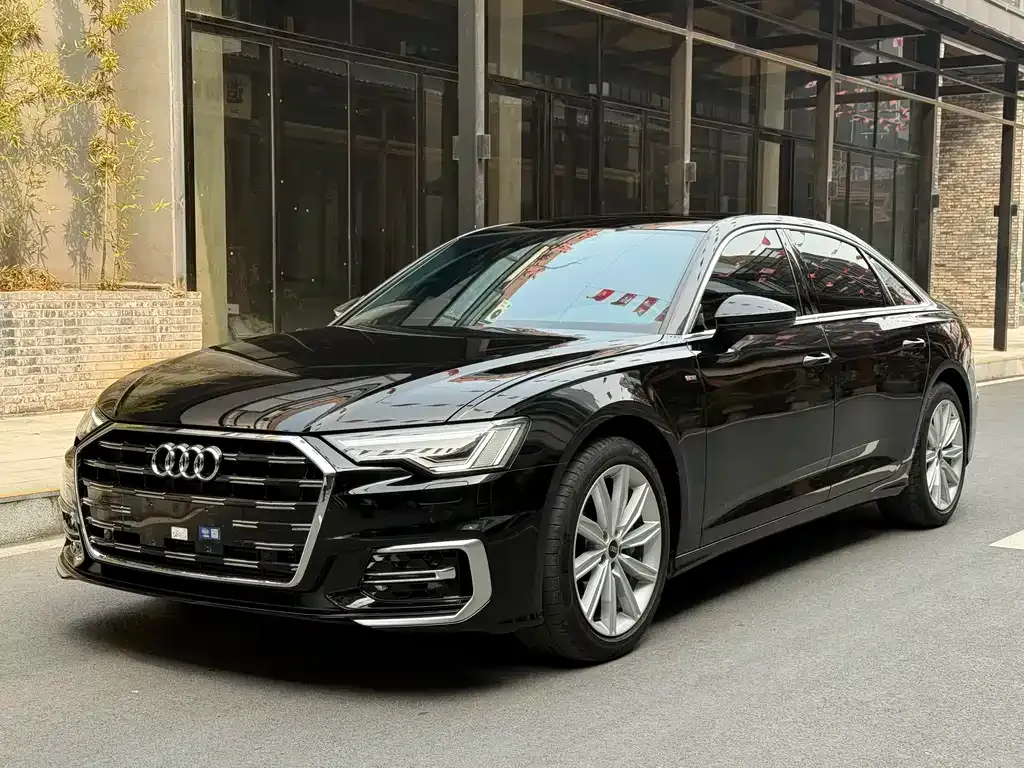Audi A6L — фото 1