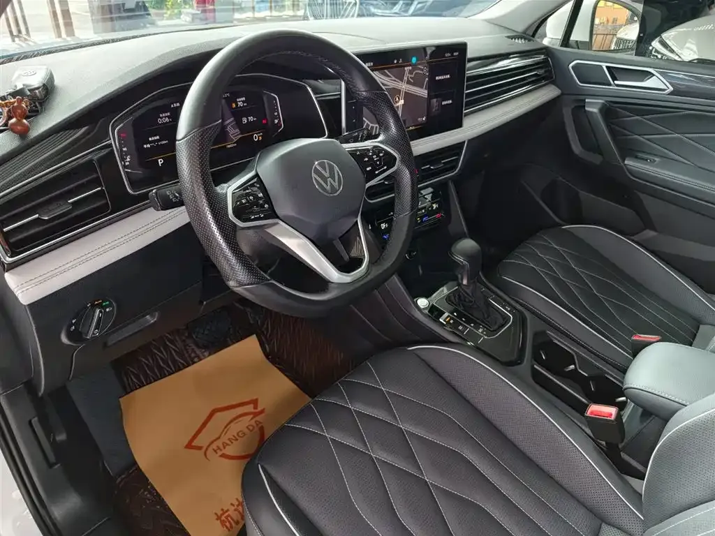Volkswagen Tiguan L — фото 4