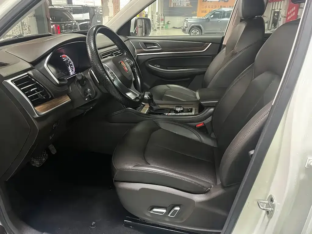Roewe RX8 — фото 3
