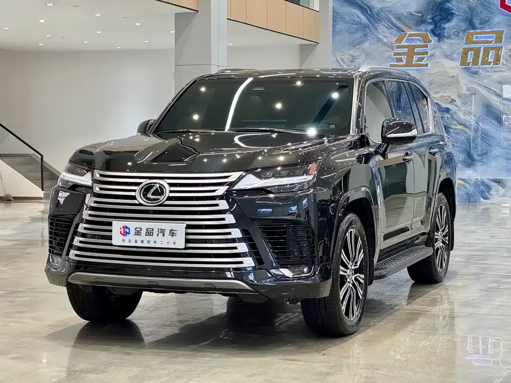 Lexus LX — фото 1