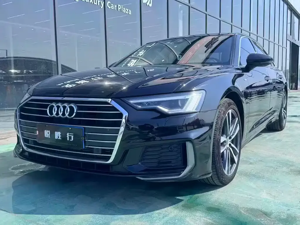 Audi A6L — фото 1