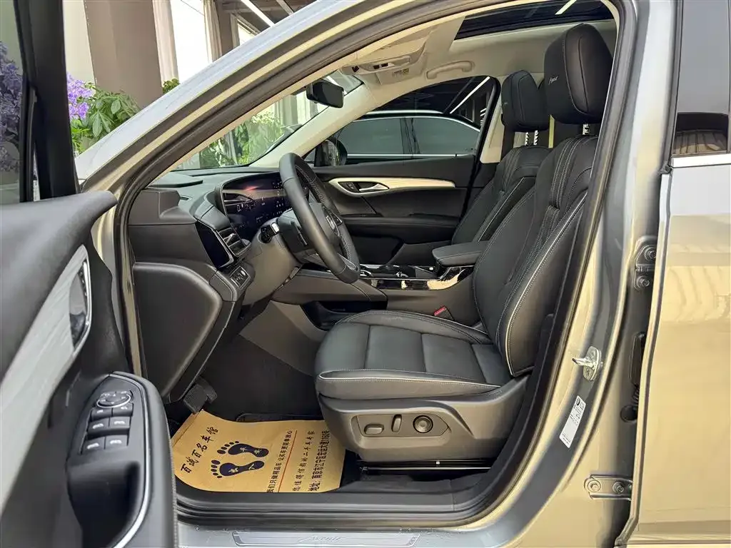 Buick Envision Plus — фото 6